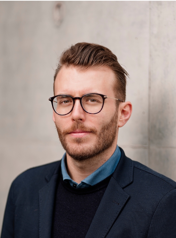 Dr Michael Bayerlein